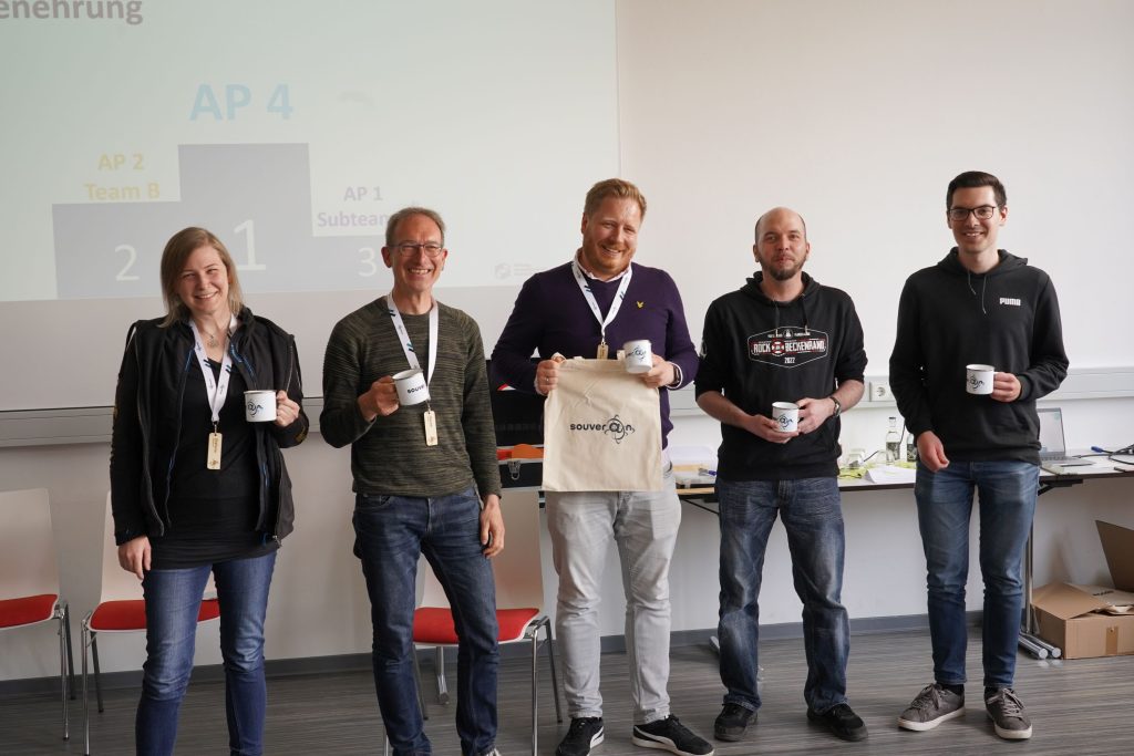 Arbeitspaket 4 wird als Sieger des Slams geehrt